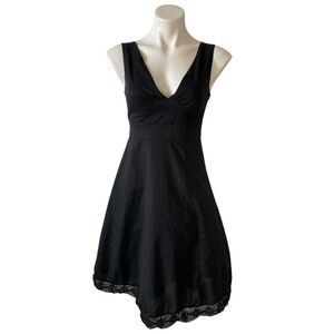 Garnet Hill Sleeveless Black Dress Crochet Lace Hem